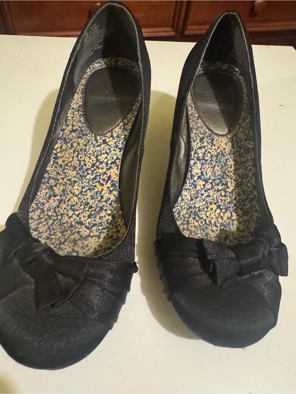 Mudd Black Bow Satin Ballet Flats